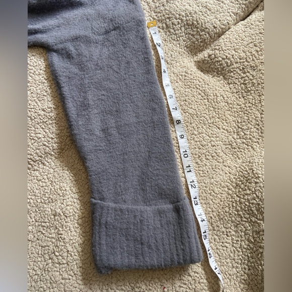 🌸 Amazon 🌸 thick grey sweater - Picture 8 of 8